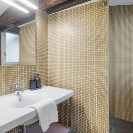 Superb Duplex Located On Rue Mouffetard * פריז