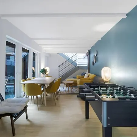 Superb Duplex Located On Rue Mouffetard פריז