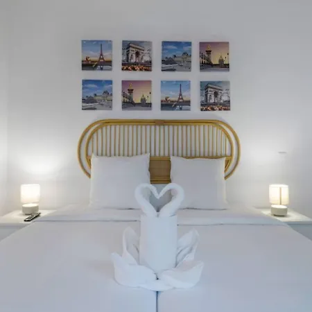 Superb Duplex Located On Rue Mouffetard * פריז